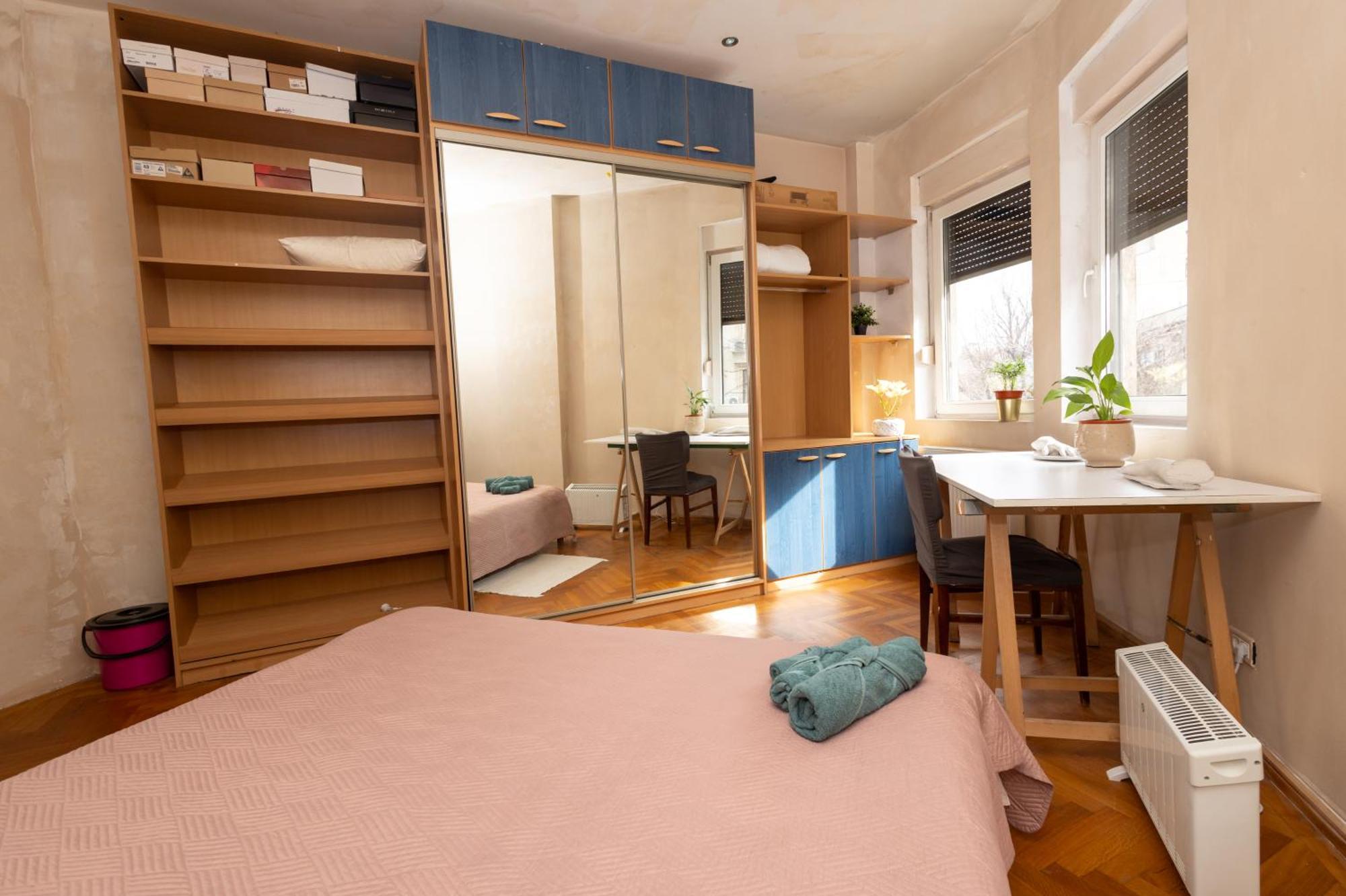 Shared Retro Vintage Luxury Apartment ブカレスト エクステリア 写真