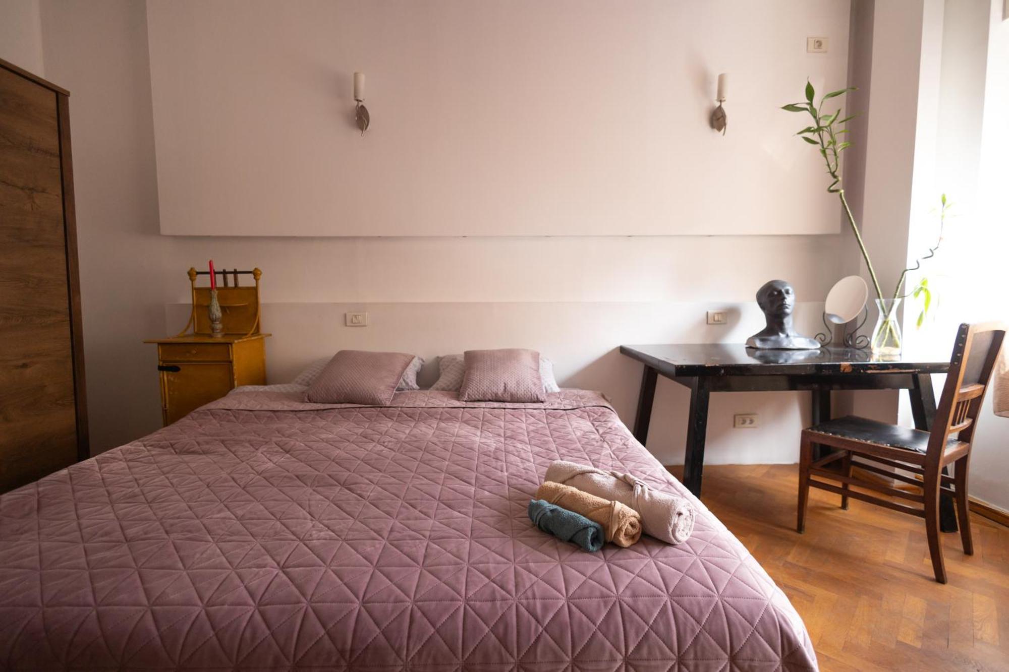 Shared Retro Vintage Luxury Apartment ブカレスト エクステリア 写真