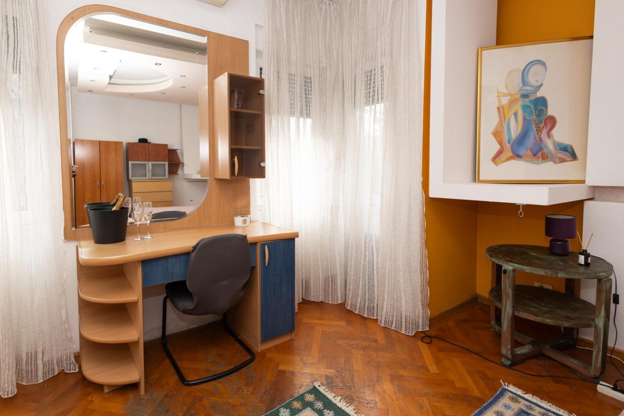 Shared Retro Vintage Luxury Apartment ブカレスト エクステリア 写真