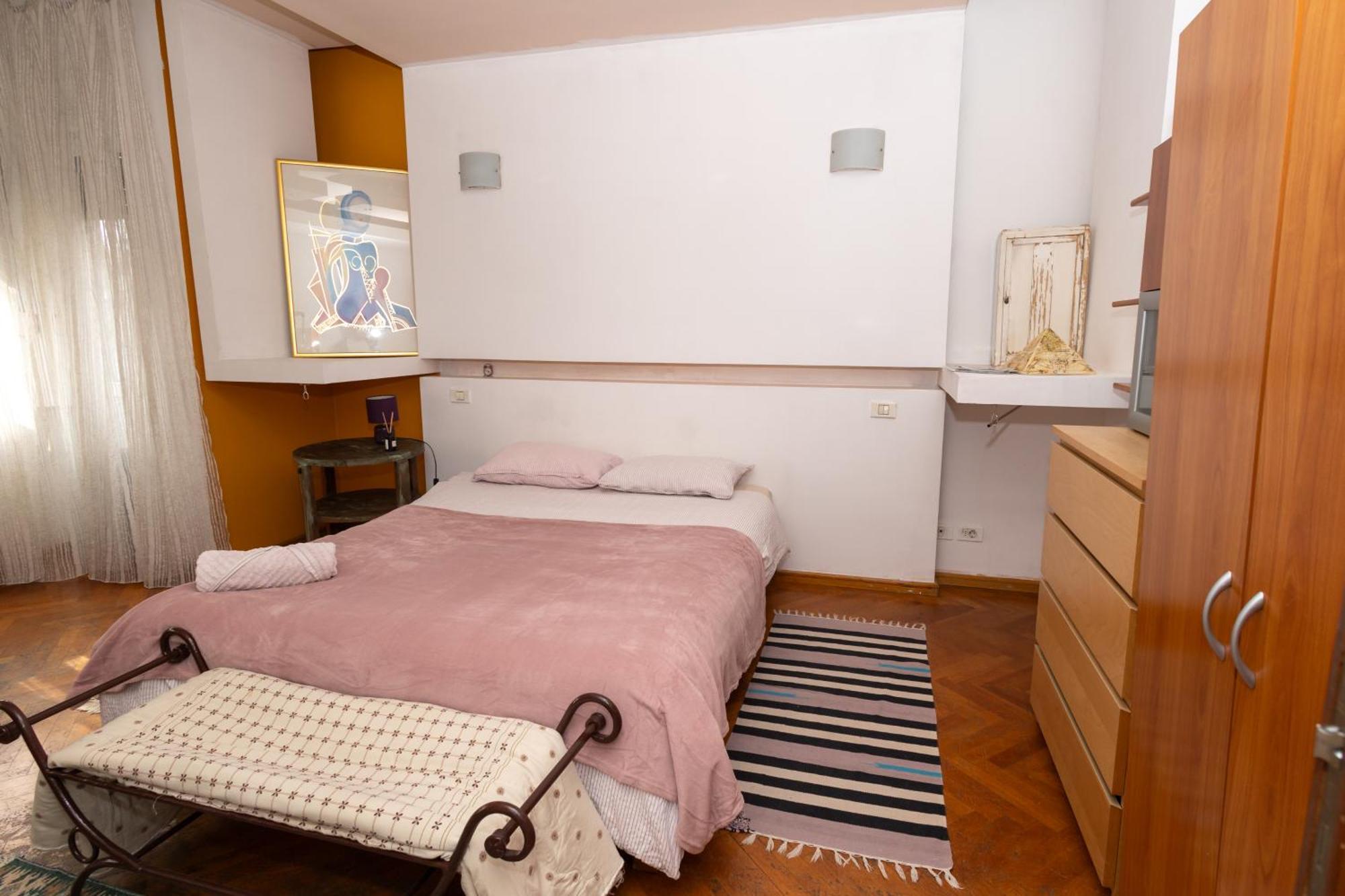 Shared Retro Vintage Luxury Apartment ブカレスト エクステリア 写真