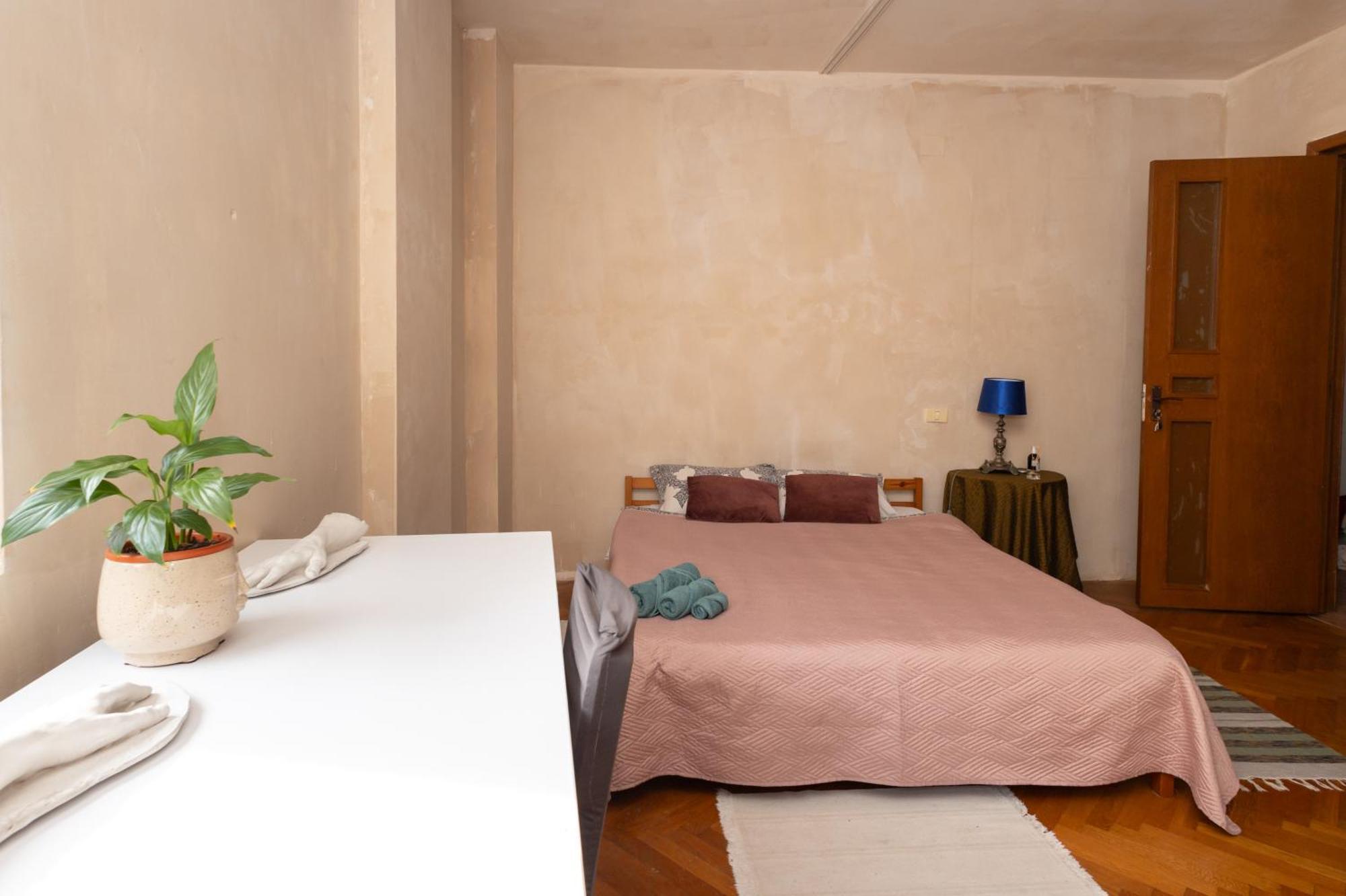 Shared Retro Vintage Luxury Apartment ブカレスト エクステリア 写真