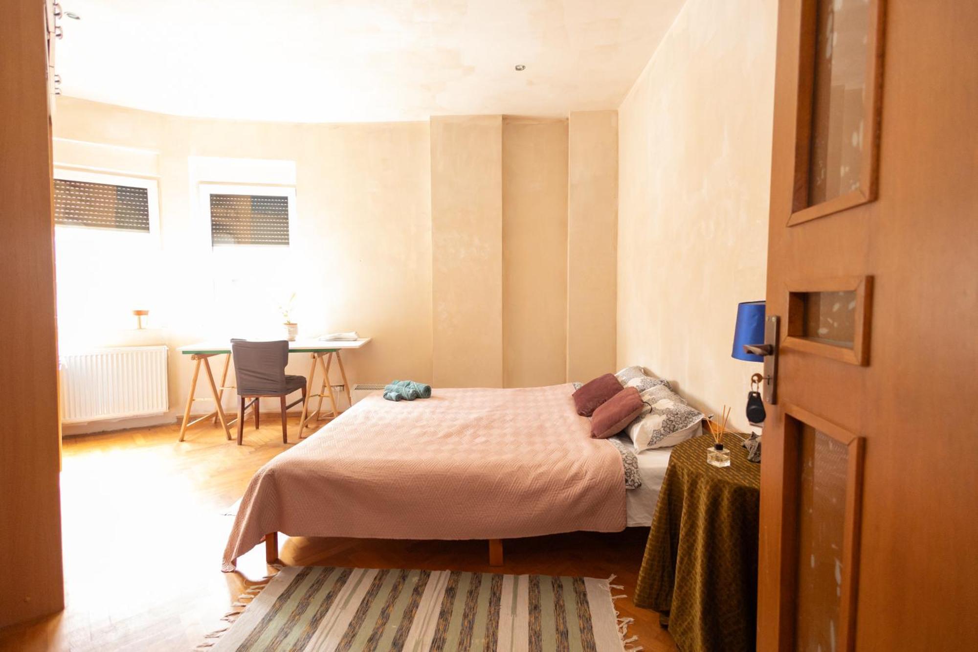 Shared Retro Vintage Luxury Apartment ブカレスト エクステリア 写真